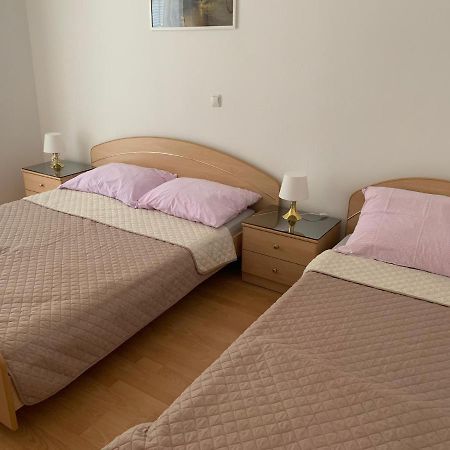 Sobe I Apartmani Til Crikvenica Esterno foto
