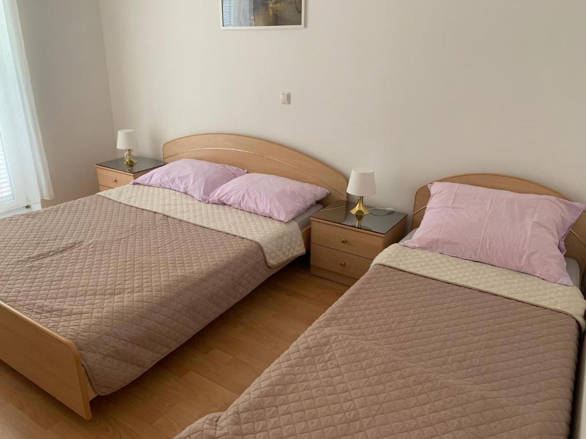 Sobe I Apartmani Til Crikvenica Esterno foto