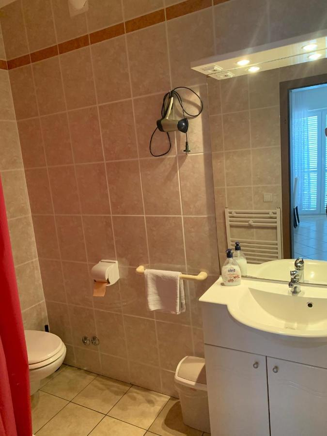 Sobe I Apartmani Til Crikvenica Esterno foto