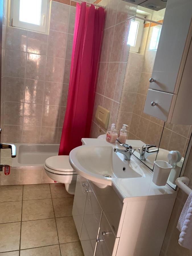 Sobe I Apartmani Til Crikvenica Esterno foto